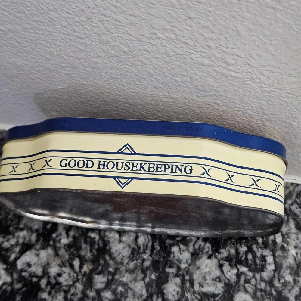 Vintage Good HouseKeeping Spring Tin 1928